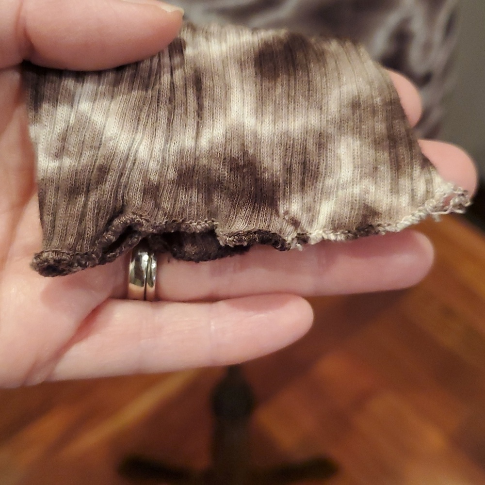 Buffalo Brown Tie-Dye Off-Shoulder Fitted Long Sleeve Top. Size Small. - Picture 3 of 4
